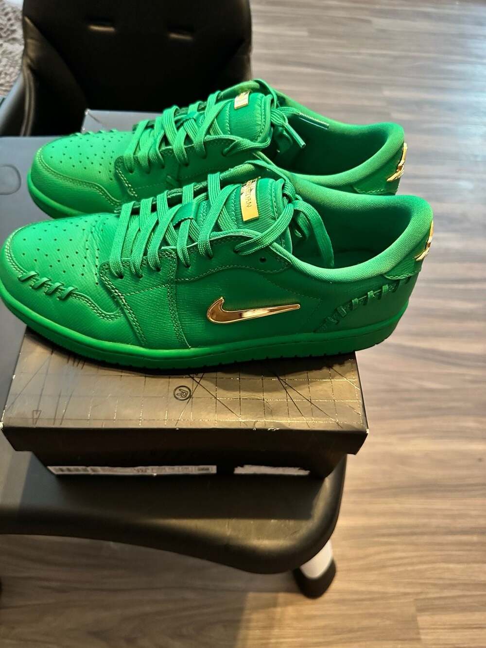 Nike Air Jordan 1 Low MM 'Lucky Green' Metallic Gold (Women's FN5032-300)